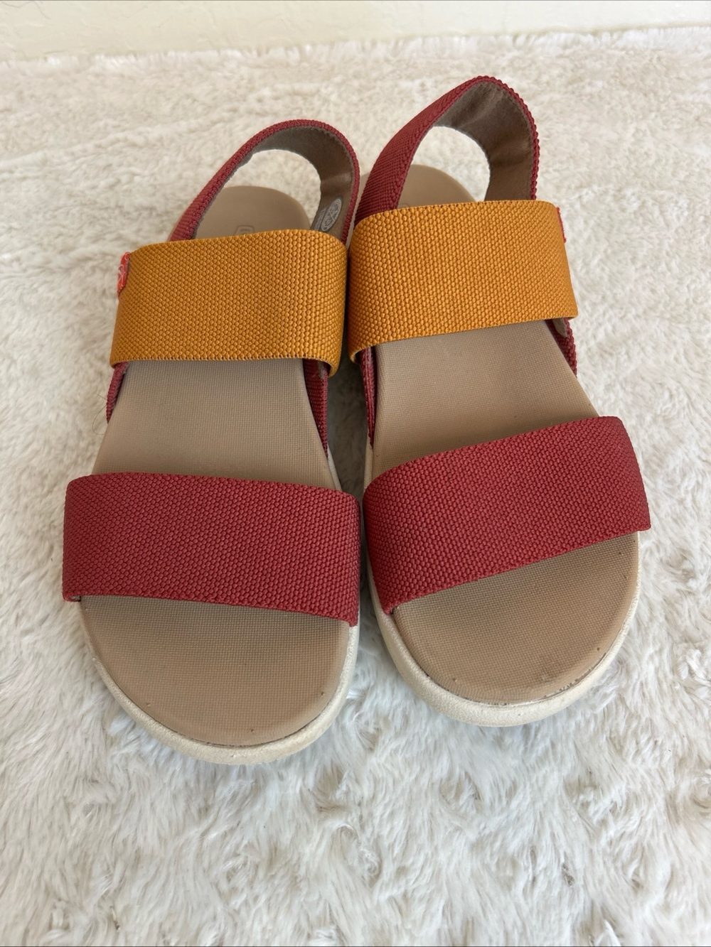 Keen Elle Backstrap Casual Open Toe Sandals Size 6 Burgundy And Mustard